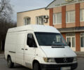 Белый Мерседес Sprinter, объемом двигателя 2.3 л и пробегом 300 тыс. км за 2999 $, фото 2 на Automoto.ua
