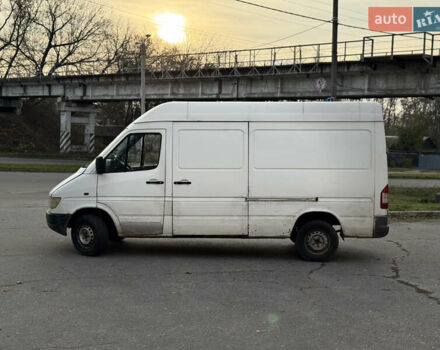Белый Мерседес Sprinter, объемом двигателя 2.3 л и пробегом 300 тыс. км за 2999 $, фото 7 на Automoto.ua