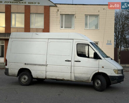 Белый Мерседес Sprinter, объемом двигателя 2.3 л и пробегом 300 тыс. км за 2999 $, фото 3 на Automoto.ua