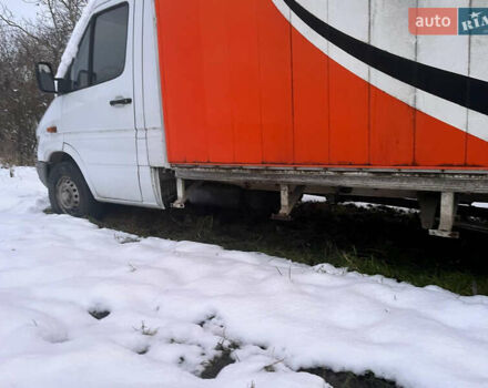 Белый Мерседес Sprinter, объемом двигателя 2.3 л и пробегом 360 тыс. км за 5400 $, фото 8 на Automoto.ua