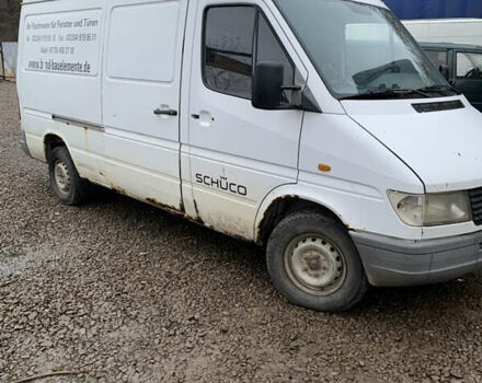 Белый Мерседес Sprinter, объемом двигателя 2.9 л и пробегом 497 тыс. км за 3300 $, фото 2 на Automoto.ua
