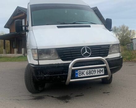 Білий Мерседес Sprinter, об'ємом двигуна 2.9 л та пробігом 800 тис. км за 4500 $, фото 1 на Automoto.ua