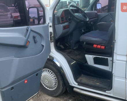 Белый Мерседес Sprinter, объемом двигателя 2.3 л и пробегом 750 тыс. км за 4800 $, фото 3 на Automoto.ua