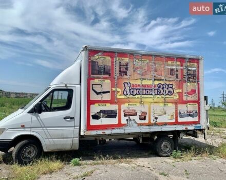 Белый Мерседес Sprinter, объемом двигателя 2.9 л и пробегом 380 тыс. км за 10000 $, фото 4 на Automoto.ua