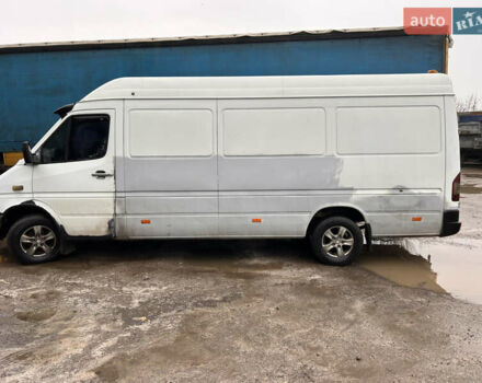 Белый Мерседес Sprinter, объемом двигателя 2.7 л и пробегом 758 тыс. км за 6500 $, фото 2 на Automoto.ua