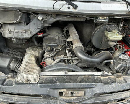 Белый Мерседес Sprinter, объемом двигателя 2.7 л и пробегом 758 тыс. км за 6500 $, фото 9 на Automoto.ua