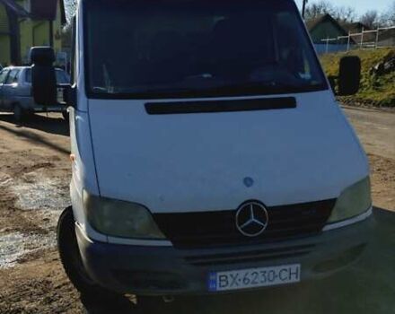 Белый Мерседес Sprinter, объемом двигателя 2.15 л и пробегом 337 тыс. км за 7200 $, фото 3 на Automoto.ua