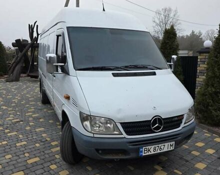 Белый Мерседес Sprinter, объемом двигателя 2.7 л и пробегом 606 тыс. км за 11900 $, фото 1 на Automoto.ua