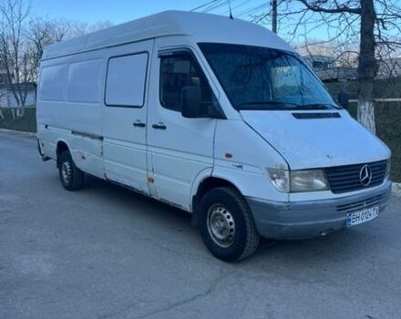 Белый Мерседес Sprinter, объемом двигателя 2.9 л и пробегом 680 тыс. км за 5000 $, фото 1 на Automoto.ua