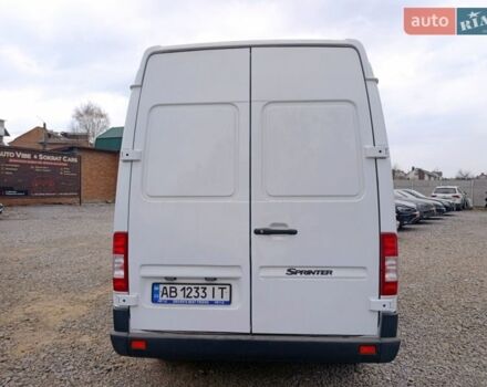 Белый Мерседес Sprinter, объемом двигателя 2.2 л и пробегом 380 тыс. км за 9700 $, фото 8 на Automoto.ua
