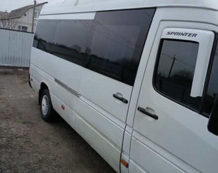 Белый Мерседес Sprinter, объемом двигателя 2.2 л и пробегом 477 тыс. км за 10000 $, фото 1 на Automoto.ua