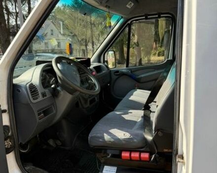 Белый Мерседес Sprinter, объемом двигателя 2.15 л и пробегом 400 тыс. км за 5000 $, фото 6 на Automoto.ua