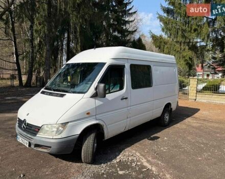 Белый Мерседес Sprinter, объемом двигателя 2.15 л и пробегом 400 тыс. км за 5000 $, фото 1 на Automoto.ua