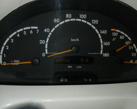 Белый Мерседес Sprinter, объемом двигателя 2.2 л и пробегом 477 тыс. км за 10000 $, фото 5 на Automoto.ua