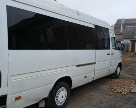Белый Мерседес Sprinter, объемом двигателя 2.2 л и пробегом 477 тыс. км за 10000 $, фото 2 на Automoto.ua