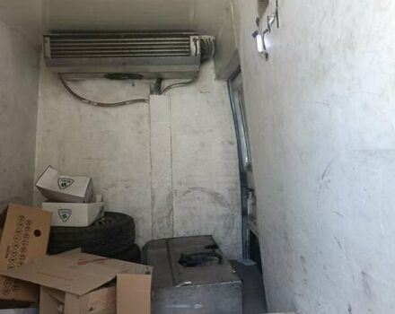 Мерседес Sprinter 2001 у Кривому Розі на Automoto.ua Білий Мерседес Sprinter, об'ємом двигуна 2.69 л та пробігом 1000 тис. км за 9000 $, фото 3 на Automoto.ua