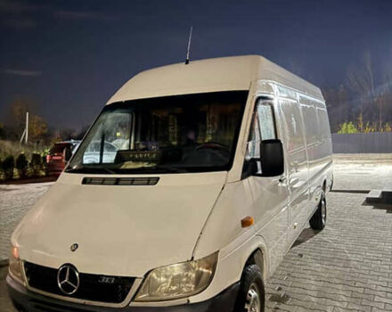 Белый Мерседес Sprinter, объемом двигателя 2.15 л и пробегом 800 тыс. км за 5300 $, фото 3 на Automoto.ua