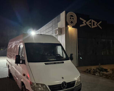 Белый Мерседес Sprinter, объемом двигателя 2.15 л и пробегом 800 тыс. км за 5300 $, фото 5 на Automoto.ua