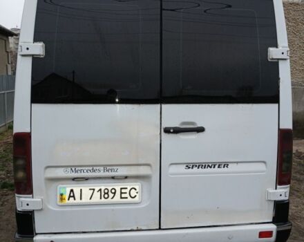 Белый Мерседес Sprinter, объемом двигателя 2.2 л и пробегом 477 тыс. км за 10000 $, фото 3 на Automoto.ua