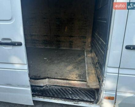 Мерседес Sprinter 2001 у Ужгороді на Automoto.ua Білий Мерседес Sprinter, об'ємом двигуна 2.15 л та пробігом 420 тис. км за 6600 $, фото 16 на Automoto.ua
