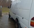 Белый Мерседес Sprinter, объемом двигателя 2.2 л и пробегом 100 тыс. км за 11000 $, фото 3 на Automoto.ua