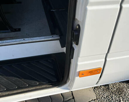 Білий Мерседес Sprinter, об'ємом двигуна 0 л та пробігом 110 тис. км за 21800 $, фото 26 на Automoto.ua