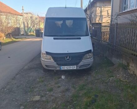 Белый Мерседес Sprinter, объемом двигателя 2.15 л и пробегом 780 тыс. км за 4600 $, фото 3 на Automoto.ua