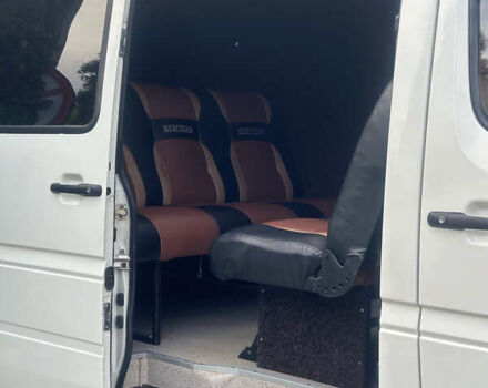 Белый Мерседес Sprinter, объемом двигателя 2.15 л и пробегом 200 тыс. км за 17800 $, фото 7 на Automoto.ua