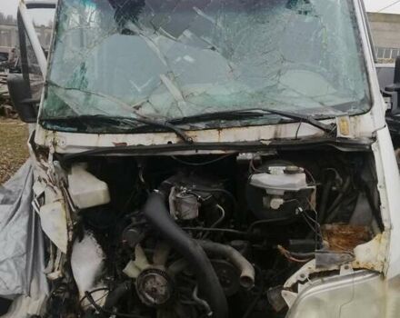 Белый Мерседес Sprinter, объемом двигателя 2.2 л и пробегом 200 тыс. км за 3200 $, фото 9 на Automoto.ua