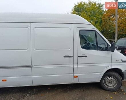 Белый Мерседес Sprinter, объемом двигателя 2.15 л и пробегом 300 тыс. км за 8600 $, фото 4 на Automoto.ua