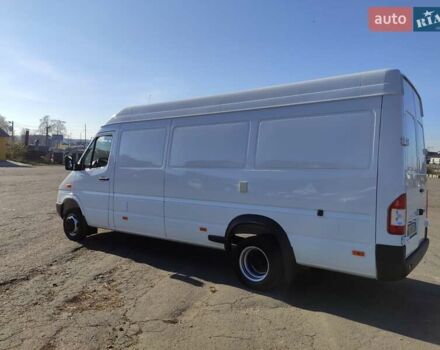 Белый Мерседес Sprinter, объемом двигателя 0 л и пробегом 260 тыс. км за 22500 $, фото 9 на Automoto.ua