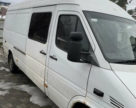 Білий Мерседес Sprinter, об'ємом двигуна 2.15 л та пробігом 40 тис. км за 6500 $, фото 2 на Automoto.ua