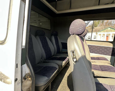 Белый Мерседес Sprinter, объемом двигателя 2.15 л и пробегом 376 тыс. км за 9400 $, фото 40 на Automoto.ua