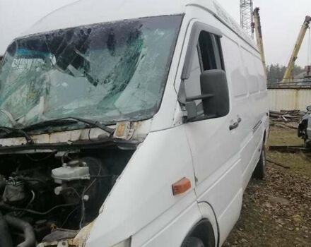 Белый Мерседес Sprinter, объемом двигателя 2.2 л и пробегом 200 тыс. км за 3200 $, фото 8 на Automoto.ua