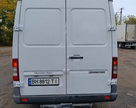Белый Мерседес Sprinter, объемом двигателя 2.15 л и пробегом 300 тыс. км за 8600 $, фото 3 на Automoto.ua