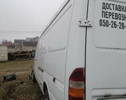 Белый Мерседес Sprinter, объемом двигателя 2.2 л и пробегом 200 тыс. км за 3200 $, фото 5 на Automoto.ua
