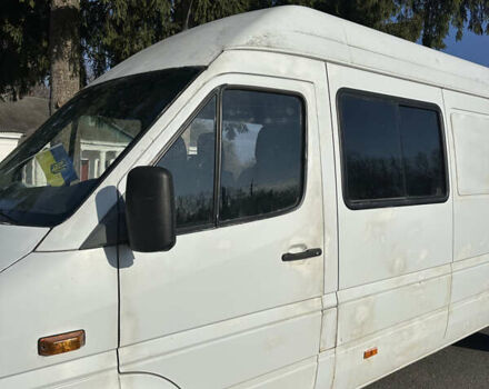 Белый Мерседес Sprinter, объемом двигателя 2.15 л и пробегом 376 тыс. км за 9400 $, фото 5 на Automoto.ua