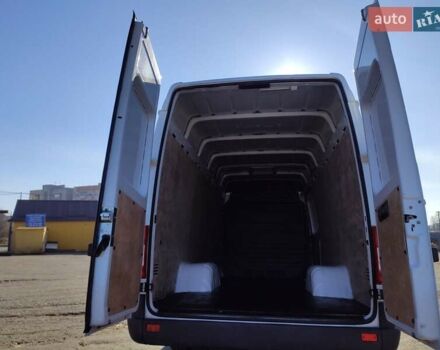 Белый Мерседес Sprinter, объемом двигателя 0 л и пробегом 260 тыс. км за 22500 $, фото 31 на Automoto.ua