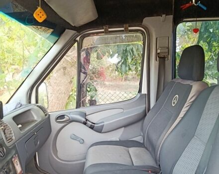 Белый Мерседес Sprinter, объемом двигателя 2.15 л и пробегом 500 тыс. км за 6200 $, фото 2 на Automoto.ua