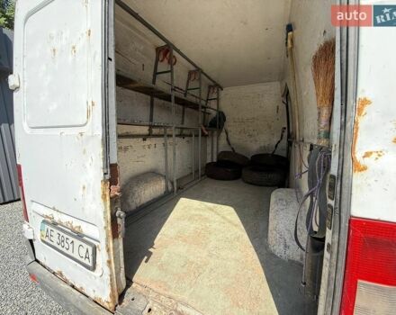 Белый Мерседес Sprinter, объемом двигателя 2.2 л и пробегом 350 тыс. км за 5700 $, фото 7 на Automoto.ua