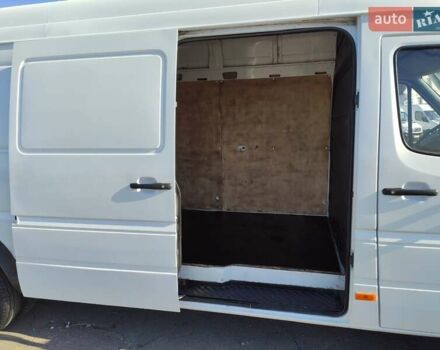 Белый Мерседес Sprinter, объемом двигателя 0 л и пробегом 260 тыс. км за 22500 $, фото 27 на Automoto.ua