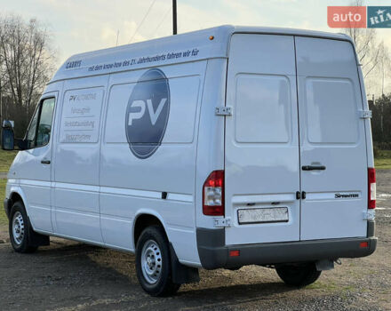 Белый Мерседес Sprinter, объемом двигателя 2.2 л и пробегом 311 тыс. км за 10300 $, фото 7 на Automoto.ua
