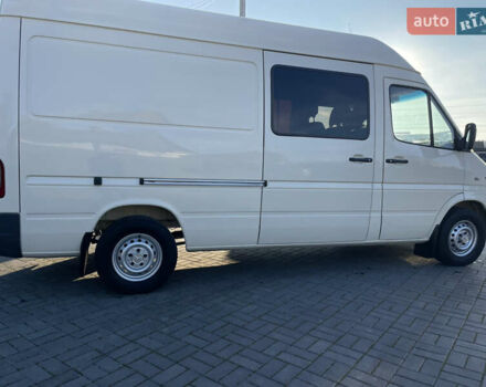 Белый Мерседес Sprinter, объемом двигателя 2.7 л и пробегом 545 тыс. км за 11400 $, фото 6 на Automoto.ua