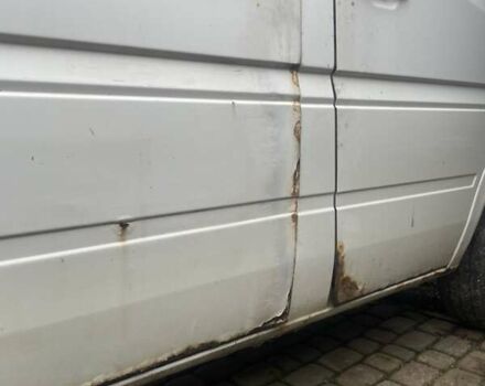 Белый Мерседес Sprinter, объемом двигателя 2.2 л и пробегом 375 тыс. км за 5500 $, фото 4 на Automoto.ua