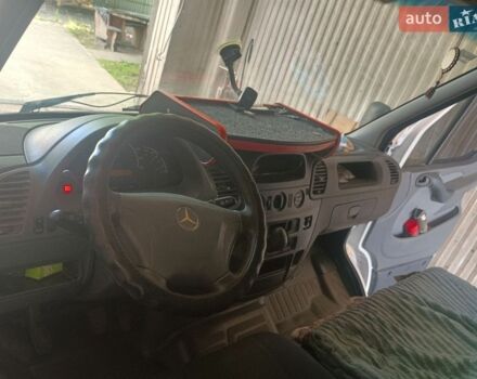Белый Мерседес Sprinter, объемом двигателя 2.69 л и пробегом 618 тыс. км за 11000 $, фото 3 на Automoto.ua
