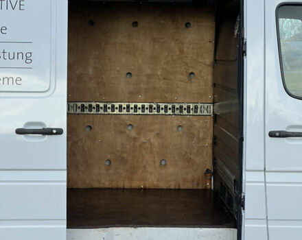 Белый Мерседес Sprinter, объемом двигателя 2.2 л и пробегом 311 тыс. км за 10300 $, фото 35 на Automoto.ua