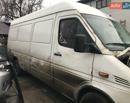 Белый Мерседес Sprinter, объемом двигателя 2.2 л и пробегом 315 тыс. км за 4570 $, фото 11 на Automoto.ua