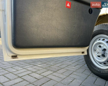 Белый Мерседес Sprinter, объемом двигателя 2.7 л и пробегом 545 тыс. км за 11400 $, фото 18 на Automoto.ua