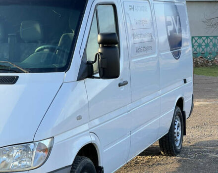 Белый Мерседес Sprinter, объемом двигателя 2.2 л и пробегом 311 тыс. км за 10300 $, фото 6 на Automoto.ua
