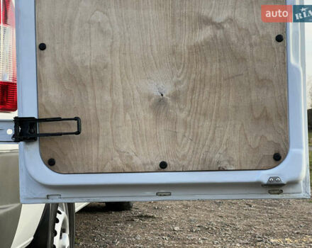 Белый Мерседес Sprinter, объемом двигателя 2.2 л и пробегом 311 тыс. км за 10300 $, фото 18 на Automoto.ua